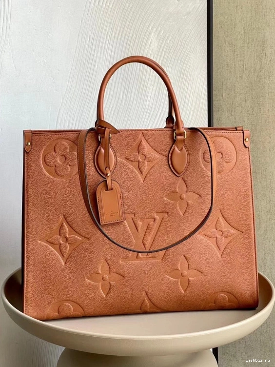 WIS LOUIS ONTHEGO GM VUITTON 1107